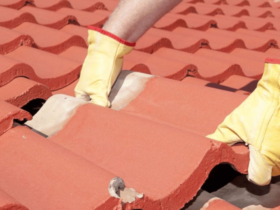 Réparation de toiture à Béziers.